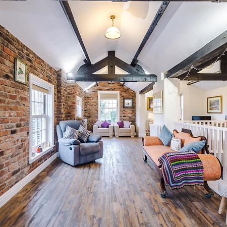 Belvedere House - Serene Countryside Escape - 4 Bedrooms Sleeps 8 Sandbach Exterior foto